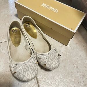 Michael Kors Vanilla Ballet Flats